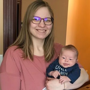 Meet your Posher, Alexis